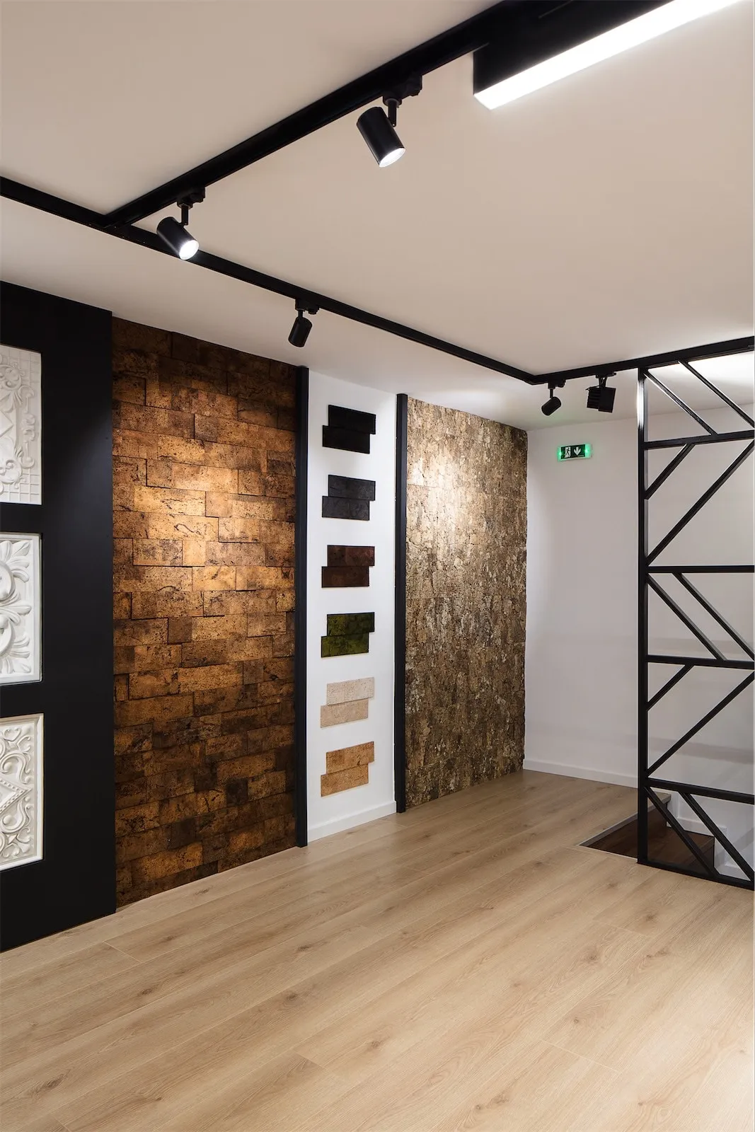 ROUNTOS WOODEN FLOORS-image