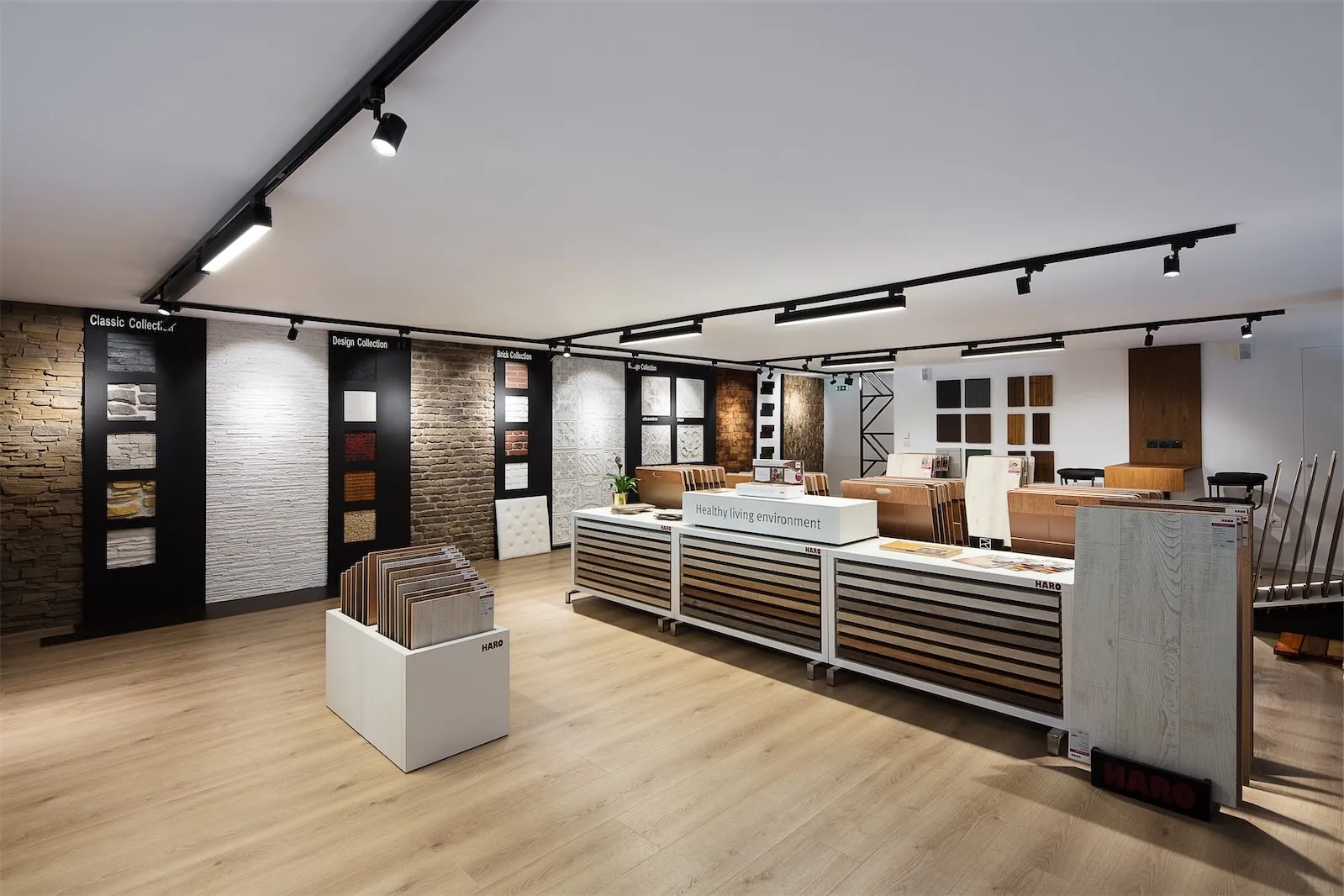 ROUNTOS WOODEN FLOORS-image