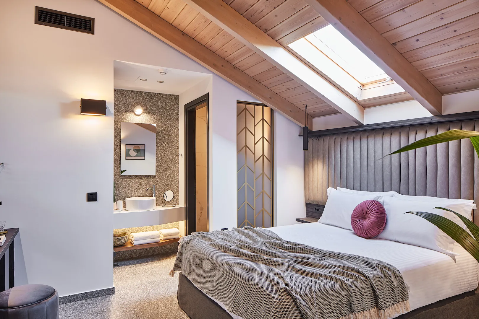 Litheia Hotel-image