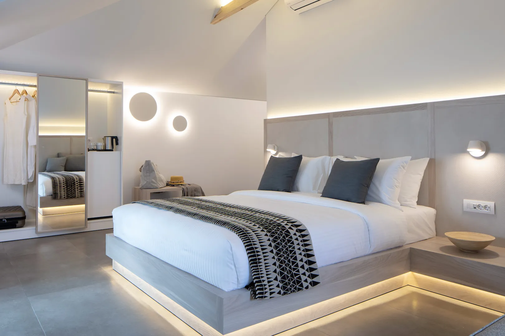REZI HOTEL-image