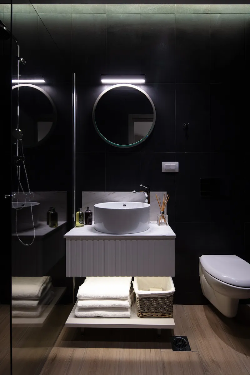 REZI HOTEL-image