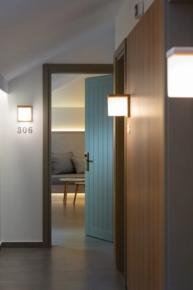 REZI HOTEL-image