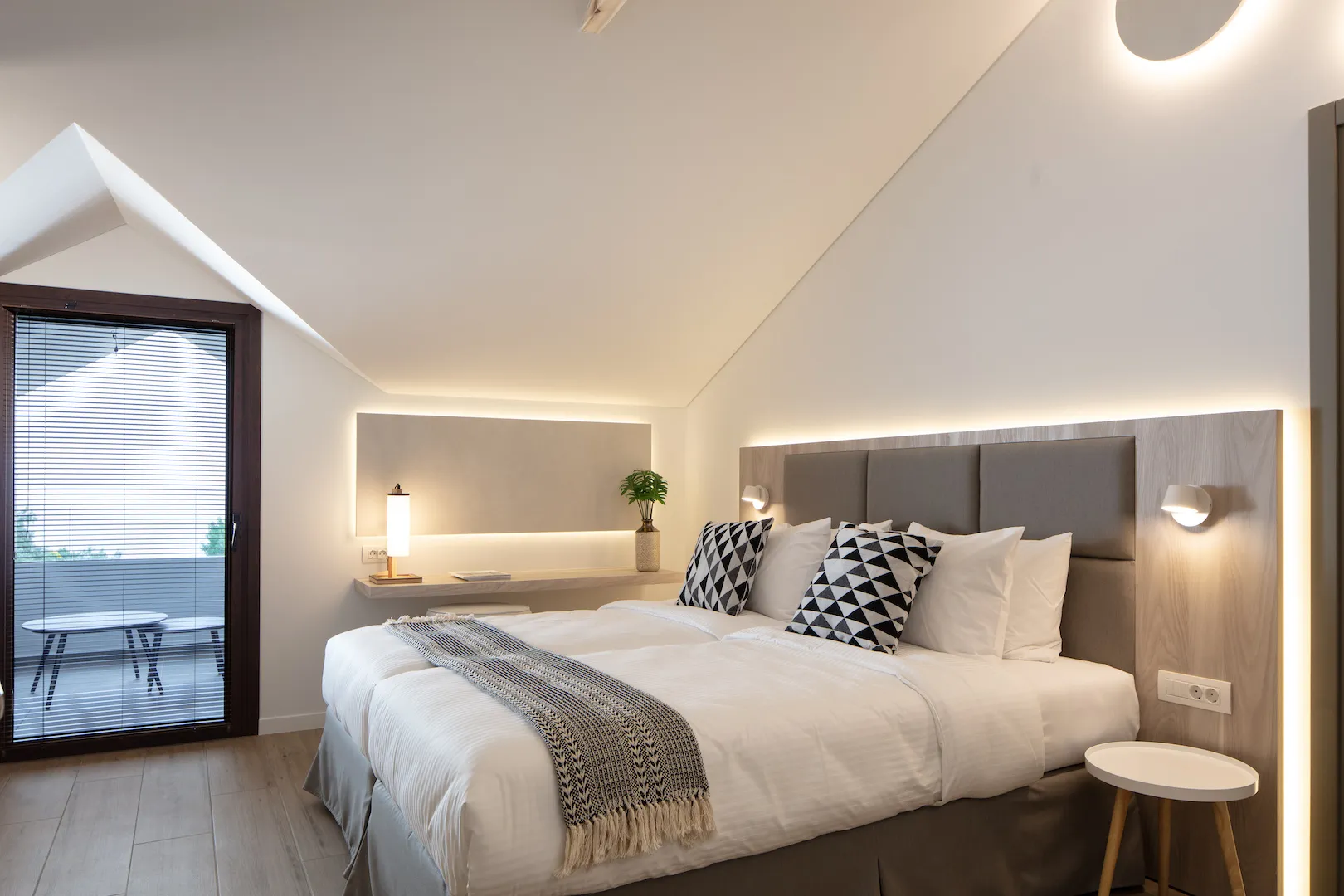 REZI HOTEL-image