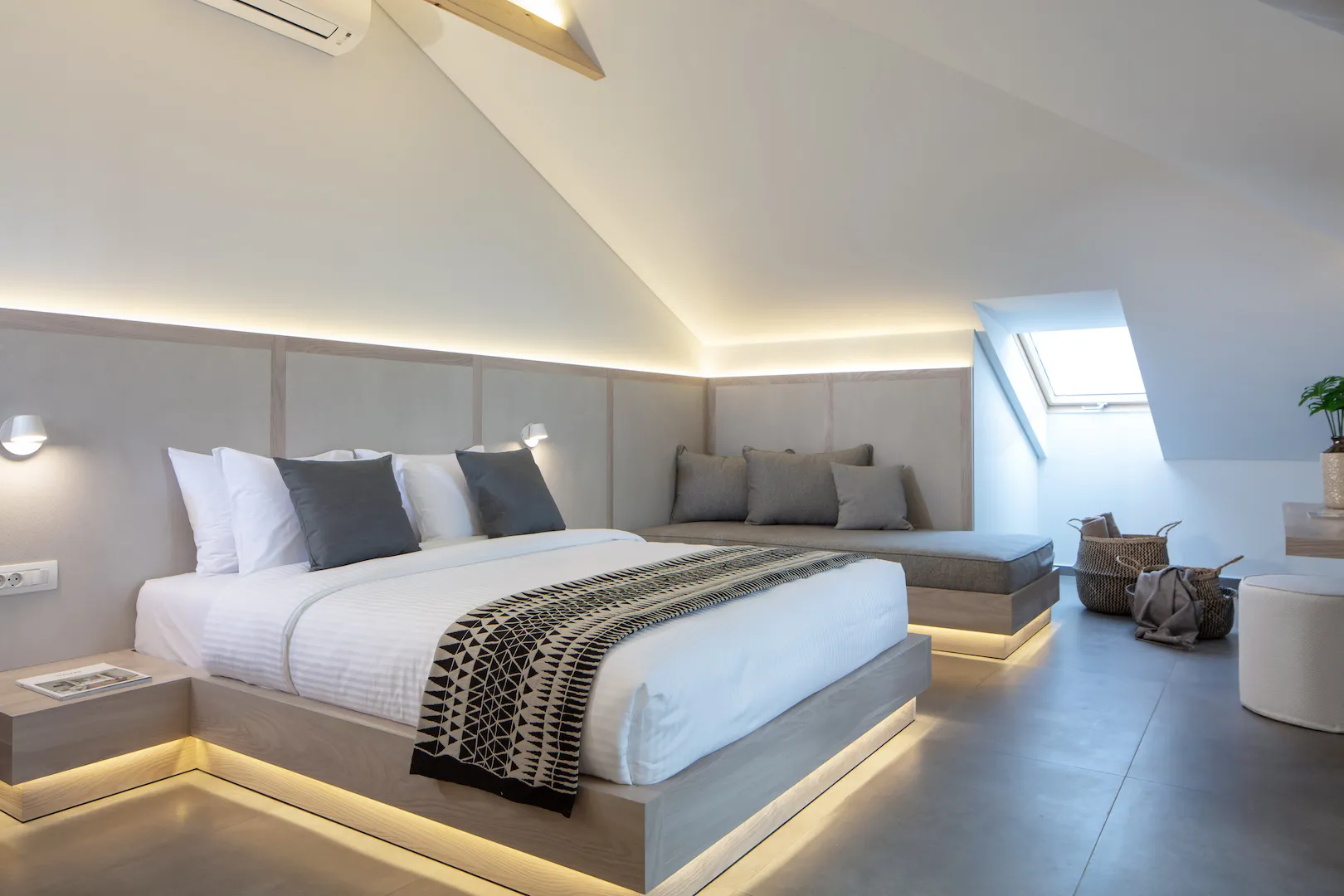 REZI HOTEL-image